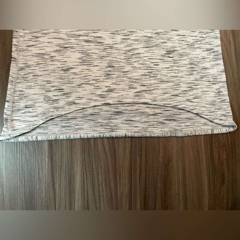 Lululemon Squad Goals Tank Tiger Space Dye Black White size 6 - Picture 7 of 9